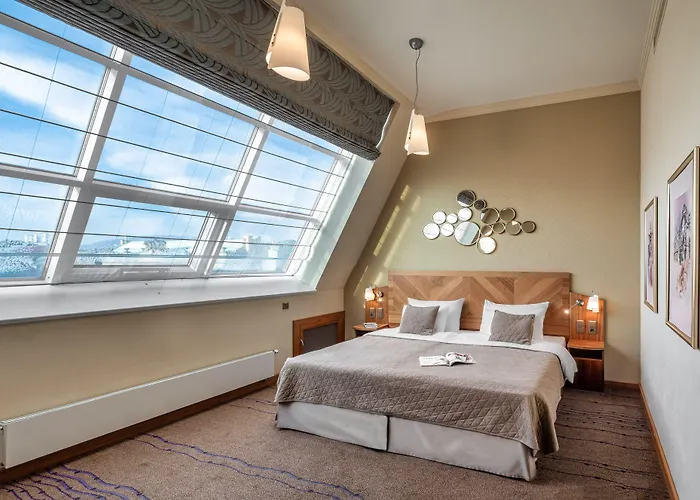 Aparthotel Crown Palace By Adrez
