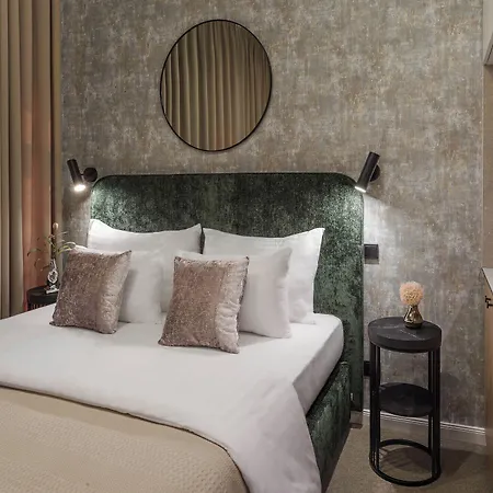 Crown Palace By Adrez Apart Otel Prag