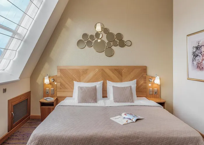 Crown Palace By Adrez Aparthotel 4*