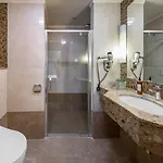 Crown Palace By Adrez 4* 프라하