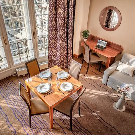 Crown Palace By Adrez Hotel apartamentowy 4*
