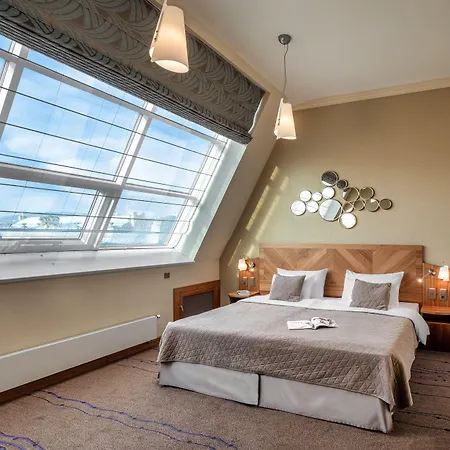 Hotel apartamentowy Crown Palace By Adrez